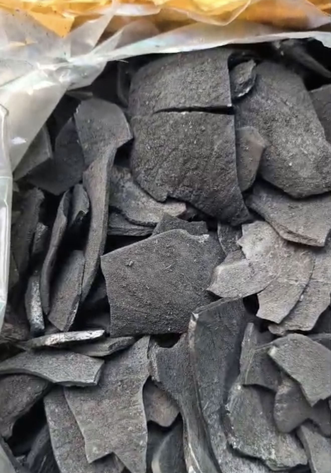 Indonesian Raw Coconut Shell Charcoal